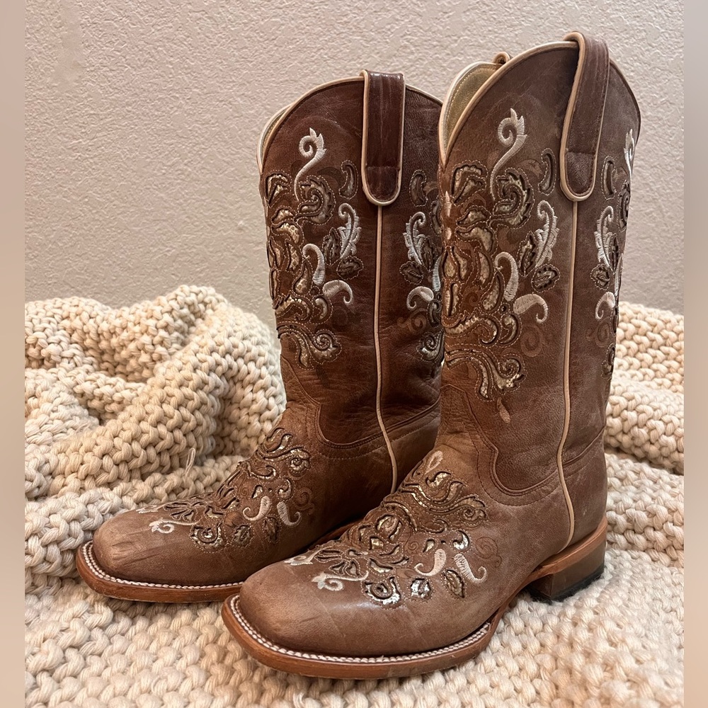 Shyanne Square Toe Cowboy Boot - Size 8.5M